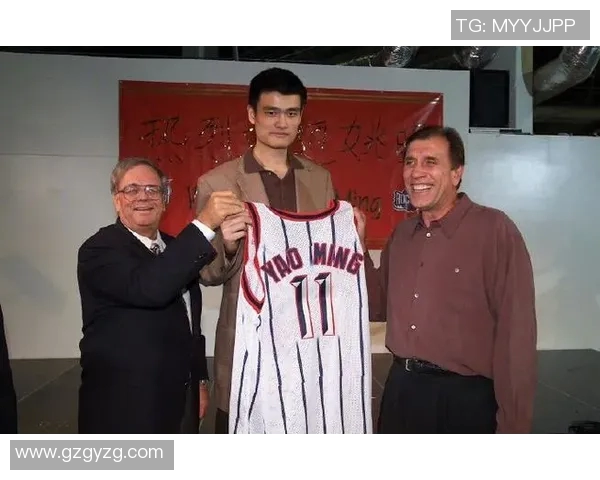 火箭姚明组合的辉煌岁月与篮球传奇的完美交融 火箭姚明组合的辉煌岁月与篮球传奇的完美交融